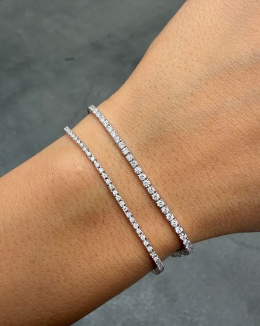 Other than custom engagement rings, tennis bracelets are the number one thing we get asked about in our DMs over and over. And we can’t blame you! They’re classic pieces for a reason. Here are a few more to pique your interest 😊💙

On the left:
💎 0.83 total carat weight 
💎 F color, VVS2 diamonds 
💎 14K white gold setting 
💎 Style number: 5019715

On the right: 
💎 2.09 total carat weight
💎 F color, VVS2 diamonds
💎 14K white gold setting
💎 Style number: 5014374