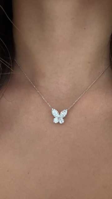 The perfect spring necklace doesn’t exi— 

2.04 carats of diamond butterfly perfection! 

Style number: 5082112