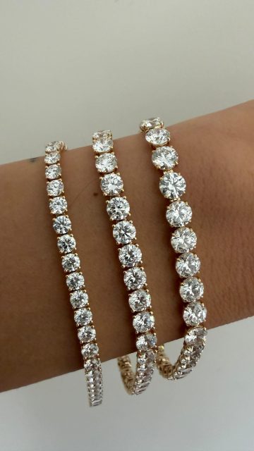 Tennis bracelet dreams! We know how much you guys love these 💙💙 

Details from left to right:
💎 6.56 total carat weight, round brilliant cut diamonds, style number: 5082785
💎 11.48 total carat weight, round brilliant cut diamonds, style number: 5082789
💎 14.90 total carat weight, round brilliant cut diamonds,style number: 5082793