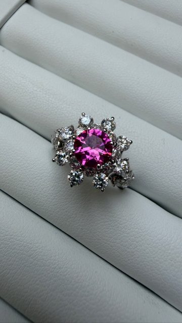 Pink >
Florals >
Sapphires & Diamonds >
Pink floral sapphire & diamonds >>>>>

Style number: 5066474