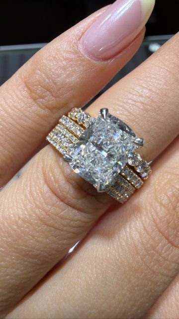 Those rings just looked so lonely didn’t they?! Much better 🤩🤩
 
Style numbers (diamond bands top to bottom):
768990
775996