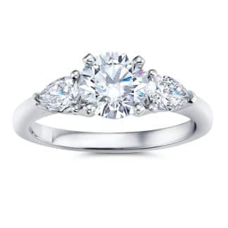 Marxisme Beginner Ongelofelijk Platinum Three Stone Pear Diamond Engagement Ring - Derco Diamonds