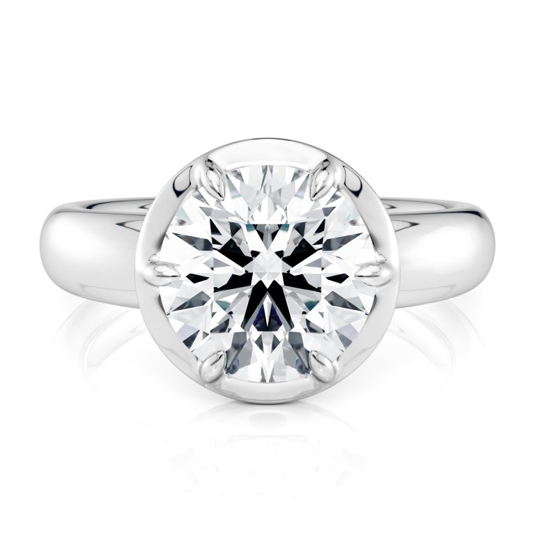 18k white gold bold 6 prong ring with round shape diamond